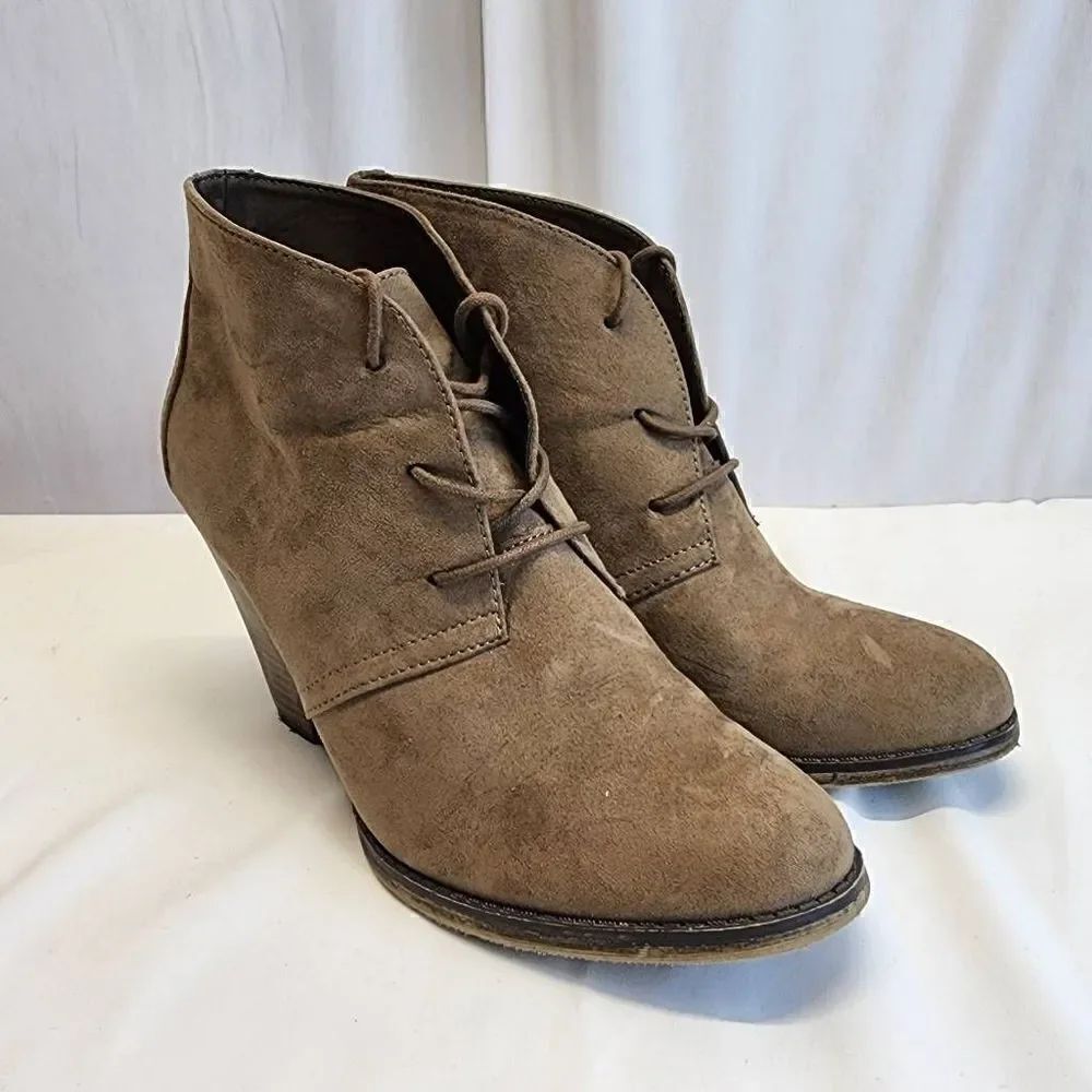 MIA Shawna Womens Ankle Booties Taupe Faux Suede Lace Up Size 9.5